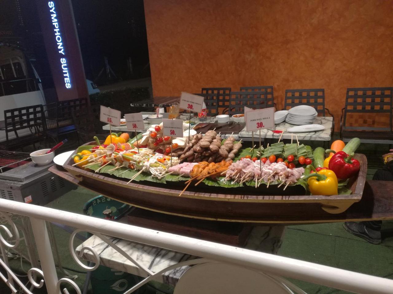 Venetian Poseidon Pool Hotel Джомтиен Бийч Екстериор снимка